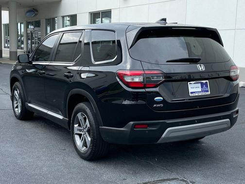 2023 Honda Pilot AWD EX-L 8 Passenger