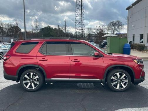 2025 Honda Pilot Touring 8-Passenger