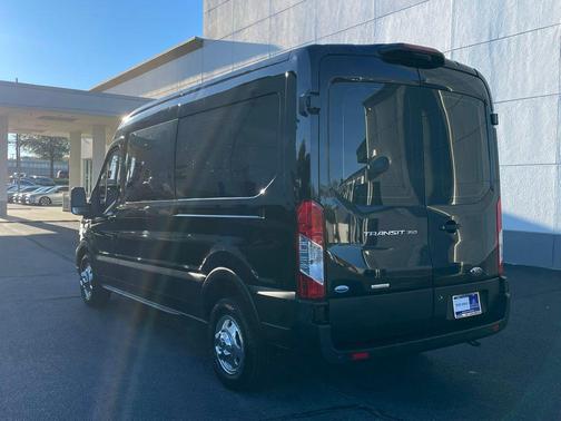 2022 Ford Transit-350 Base