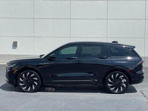 2024 Lincoln Nautilus Reserve