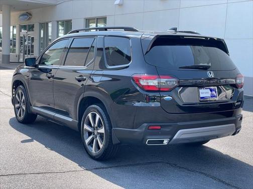 2023 Honda Pilot Touring 8-Passenger