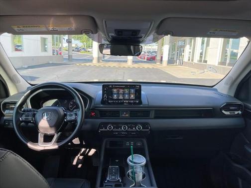 2023 Honda Pilot Touring 8-Passenger