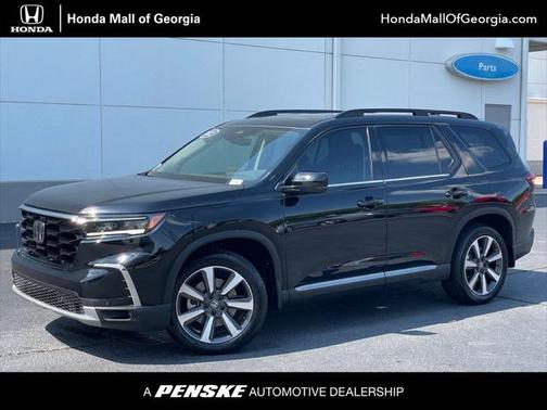 2023 Honda Pilot Touring 8-Passenger