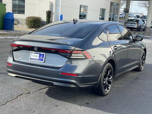 2025 Honda Accord Sport SE 1.5T