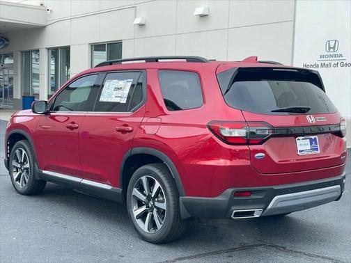 2025 Honda Pilot Touring 8-Passenger