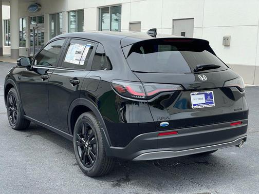 2026 Honda HR-V 2WD Sport