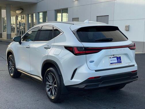 2025 Lexus NX 350h Premium
