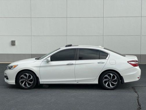 2017 Honda Accord EX