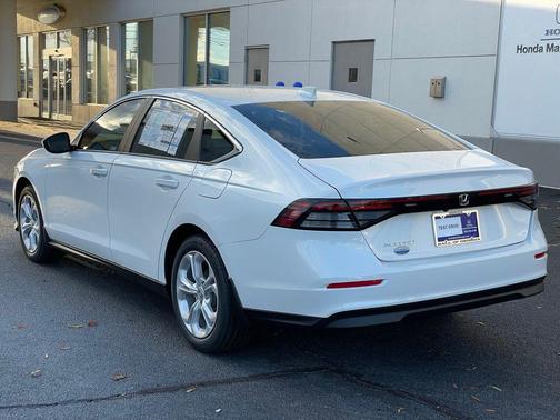 2025 Honda Accord LX 1.5T