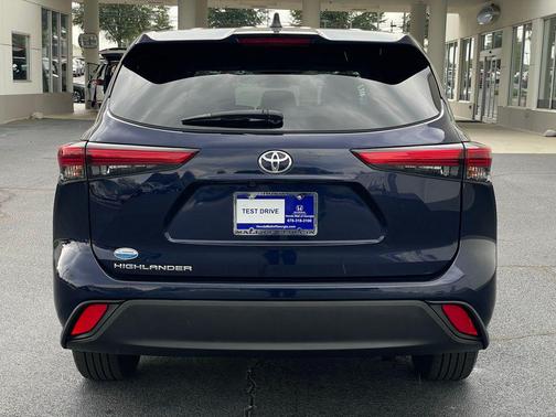 2022 Toyota Highlander L