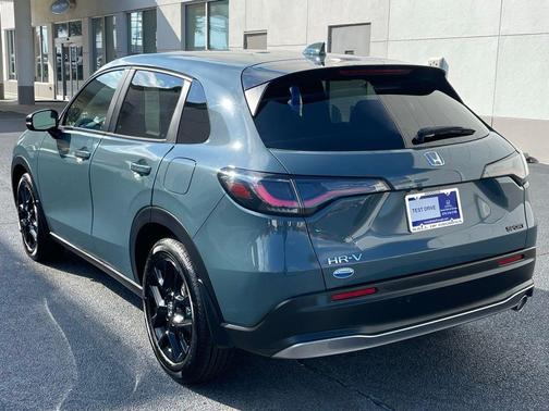 2025 Honda HR-V 2WD Sport