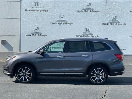 2022 Honda Pilot Touring 8-Passenger