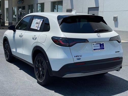 2026 Honda HR-V 2WD Sport