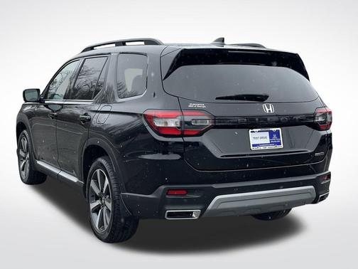 2024 Honda Pilot Touring 8-Passenger