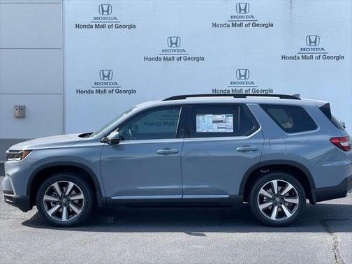 2025 Honda Pilot Touring 8-Passenger