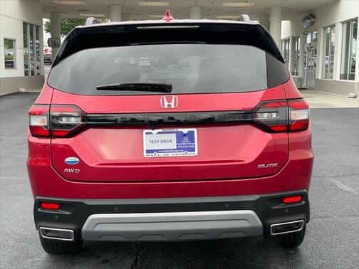 2023 Honda Pilot AWD Elite