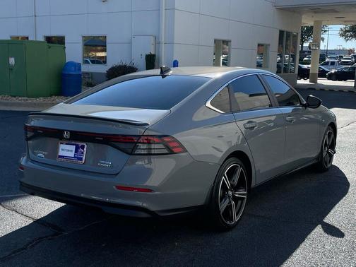 2025 Honda Accord Hybrid Base