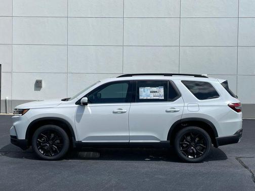 2025 Honda Pilot Touring 8-Passenger