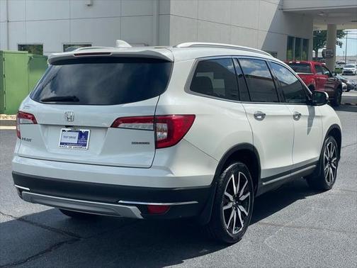 2022 Honda Pilot Touring 8-Passenger
