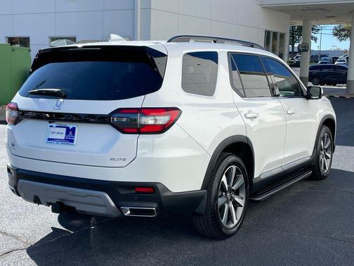 2024 Honda Pilot Elite