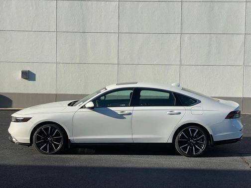 2024 Honda Accord Hybrid Touring