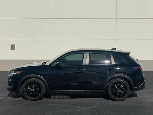 2025 Honda HR-V 2WD Sport