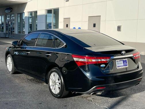 2013 Toyota Avalon XLE