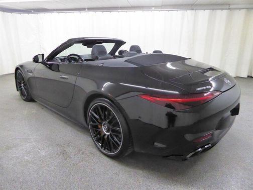 2022 Mercedes-Benz AMG SL 63 Base