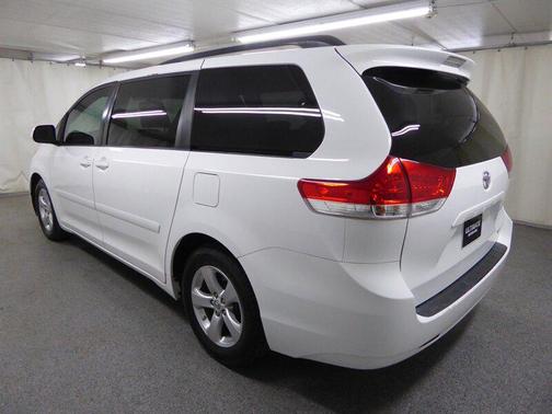 2014 Toyota Sienna LE