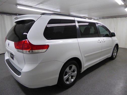 2014 Toyota Sienna LE