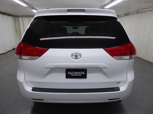 2014 Toyota Sienna LE