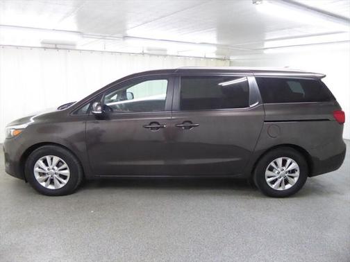 2017 Kia Sedona LX