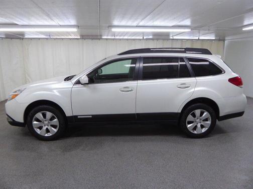 2011 Subaru Outback 3.6 R Limited
