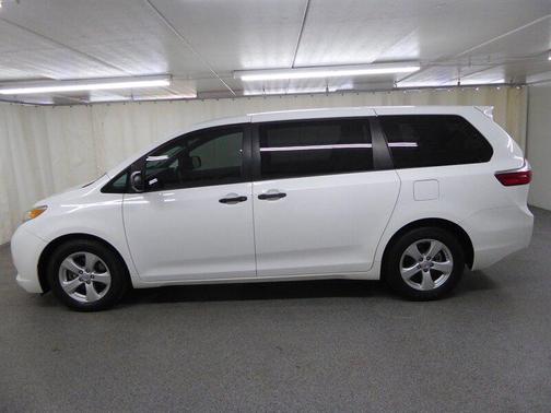 2015 Toyota Sienna L
