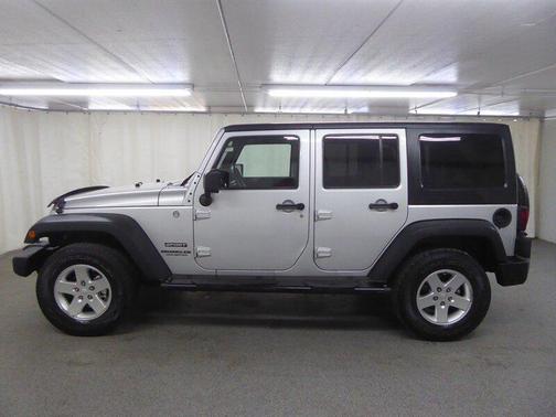 Bright Silver Metallic Clearcoat 2011 Jeep Wrangler Unlimited Sport