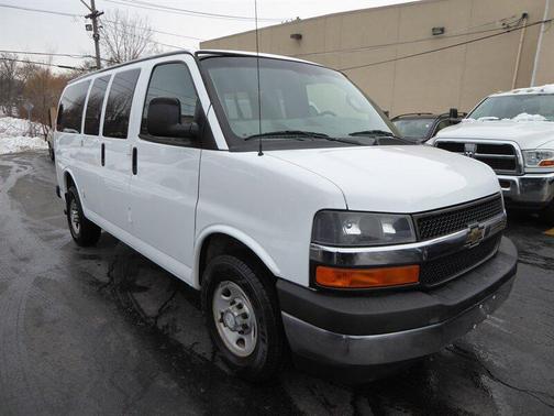 2017 Chevrolet Express 2500 LT