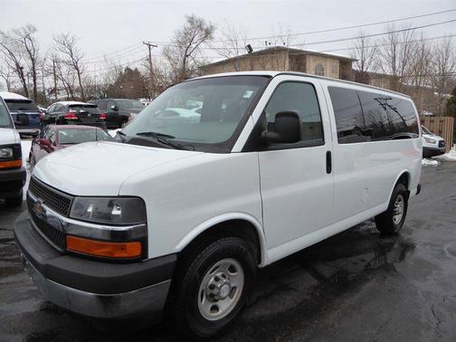 2017 Chevrolet Express 2500 LT