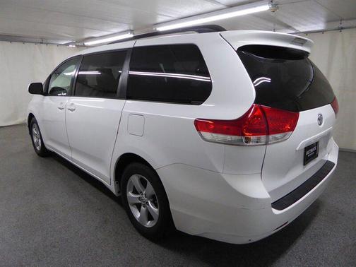 2014 Toyota Sienna LE