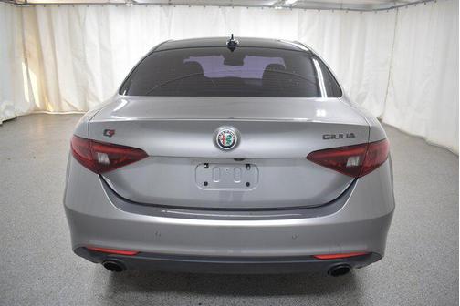 Lipari Gray Metallic 2019 Alfa Romeo Giulia Ti