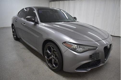 Lipari Gray Metallic 2019 Alfa Romeo Giulia Ti