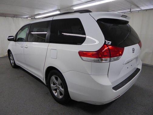 2014 Toyota Sienna LE