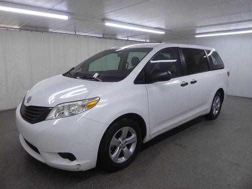 2016 Toyota Sienna L
