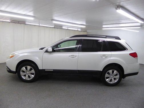2010 Subaru Outback 3.6 R Premium