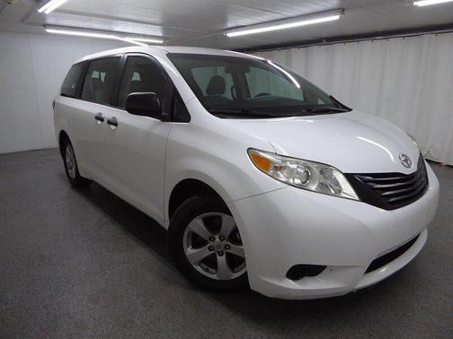 2016 Toyota Sienna L