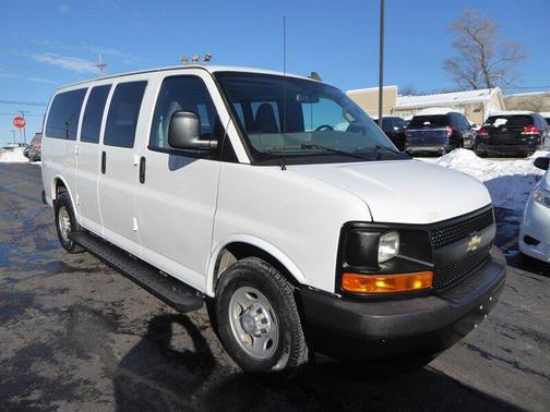 2017 Chevrolet Express 2500 LS