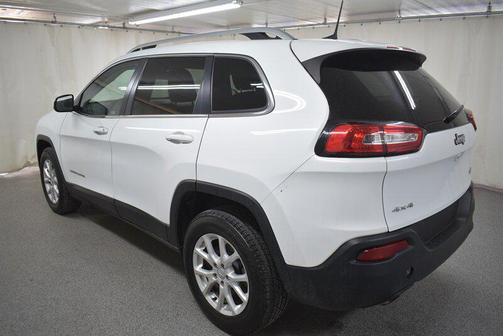 Bright White Clearcoat 2016 Jeep Cherokee Latitude