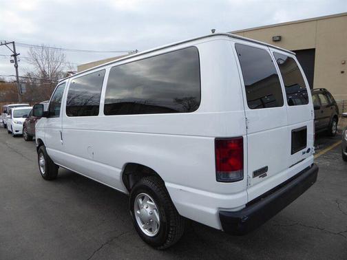 2013 Ford E350 Super Duty XL