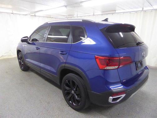 Cornflower Blue 2022 Volkswagen Taos 1.5T SEL