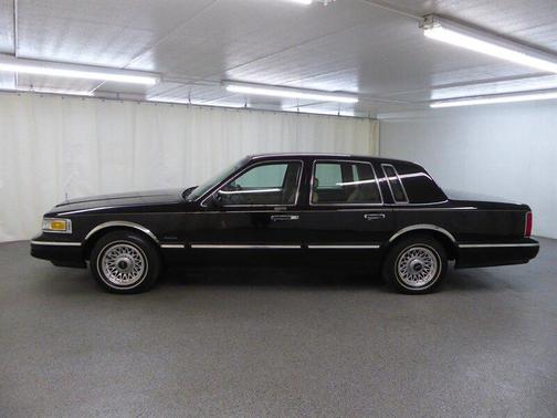 1997 Lincoln Town Car Executive