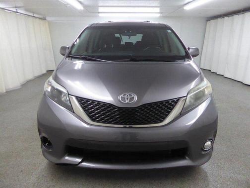 2011 Toyota Sienna SE